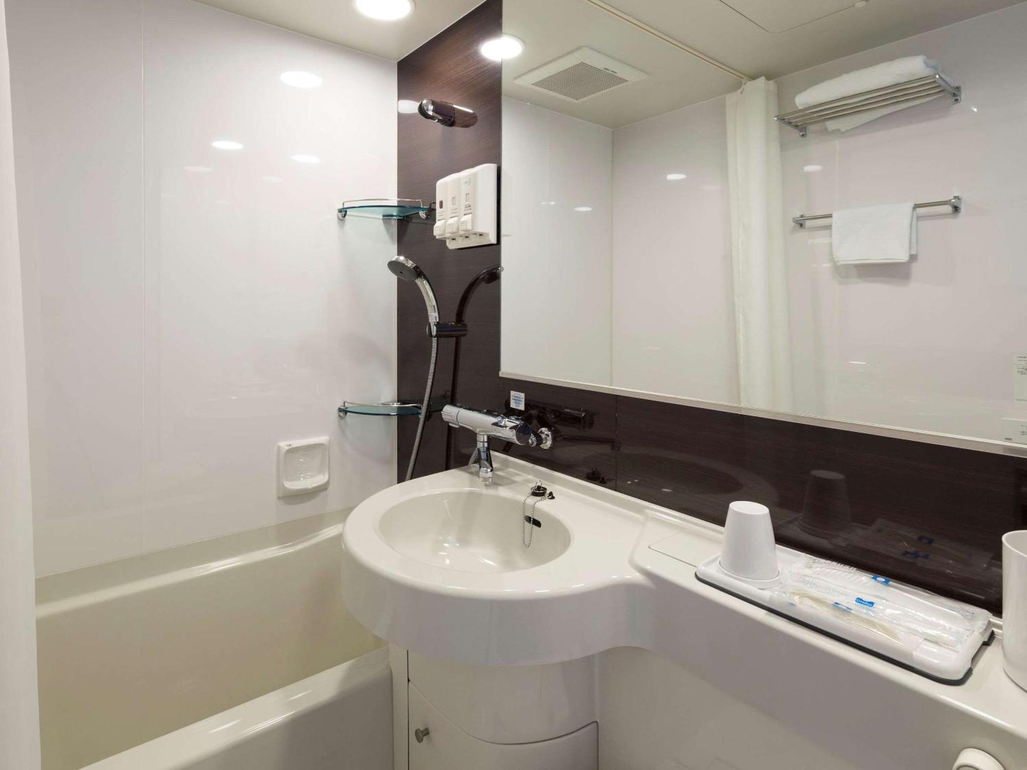 Standard Twin Room with Extra Bed - Non Smoking